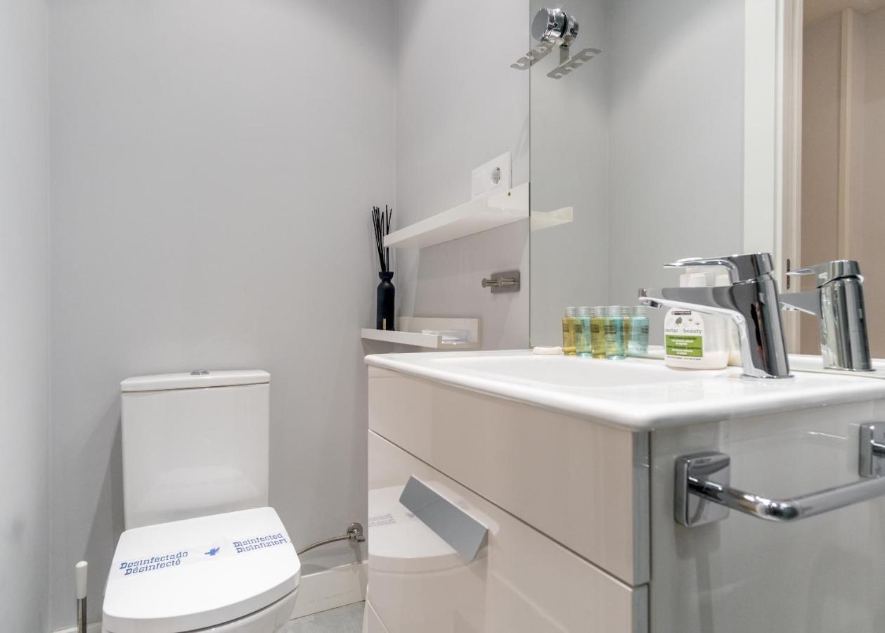 Downtown And Cozy - 1 Bedroom 1 Bathroom - Chueca Madrid Bagian luar foto